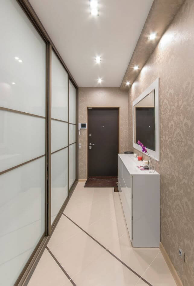 3.1 amenajare tapet hol apartament 1