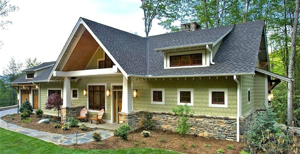 culori-casa-exterior-combinatii-verde-si-alb Casa cu fatada gri si accente de alb