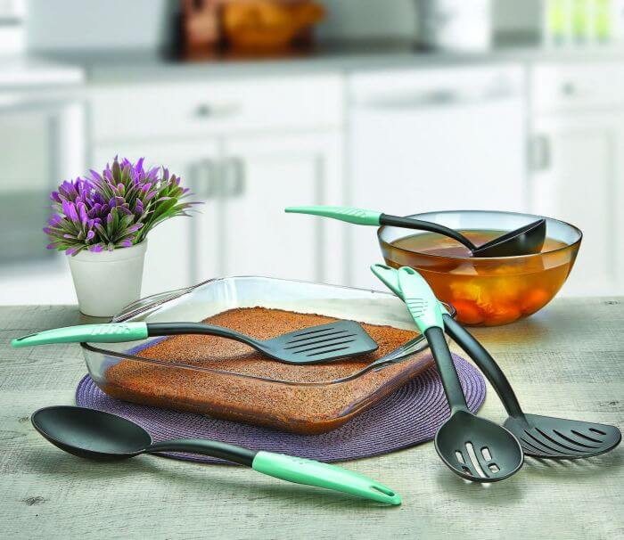 1. Set ustensile 5 bucati de la Homelux pentru bucatarie