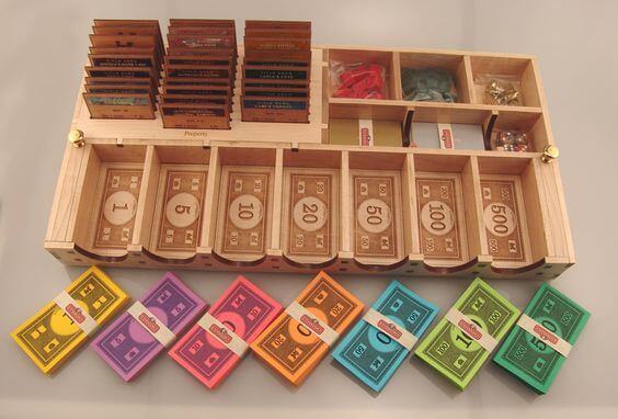 3.4. Idei cadouri de casa noua joc monopoly