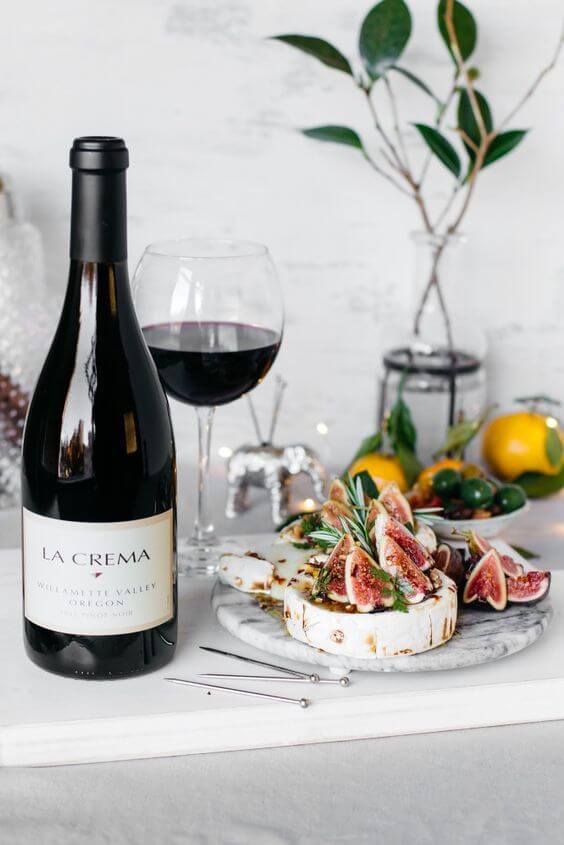 4. Idei cadouri de casa noua sticla de vin